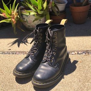 Vegan Leather 1460 Lace Up Dr. Martens